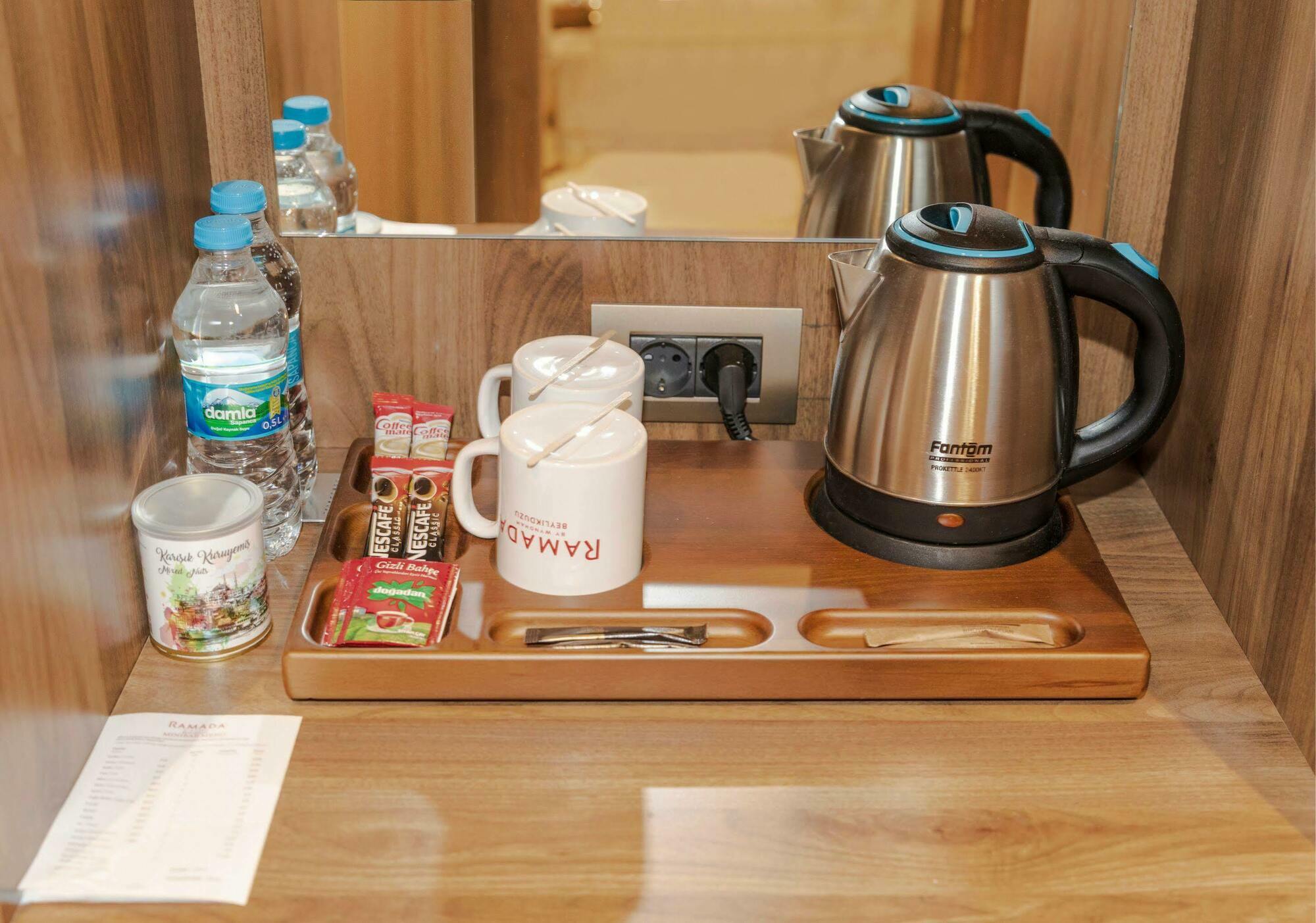 Ramada By Wyndham Beylikduzu Hotell Istanbul Eksteriør bilde
